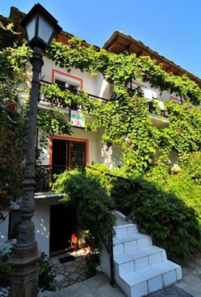Chrissafis Hotel